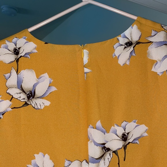 Yellow Dress - Picture 5 of 5